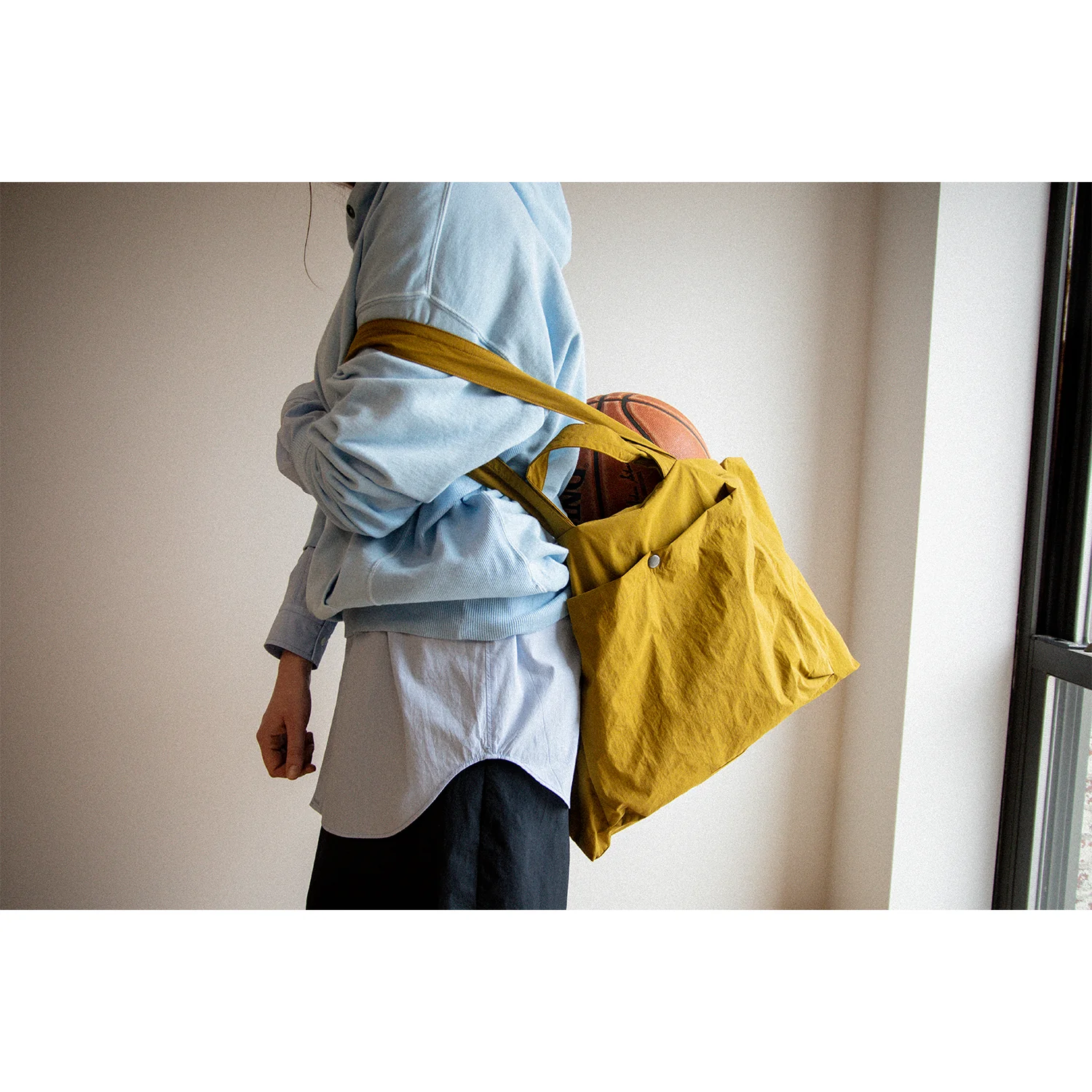 Ichi Antiquités Lightweight Pigment French Terry Hoodie in Light Blue - Image 7