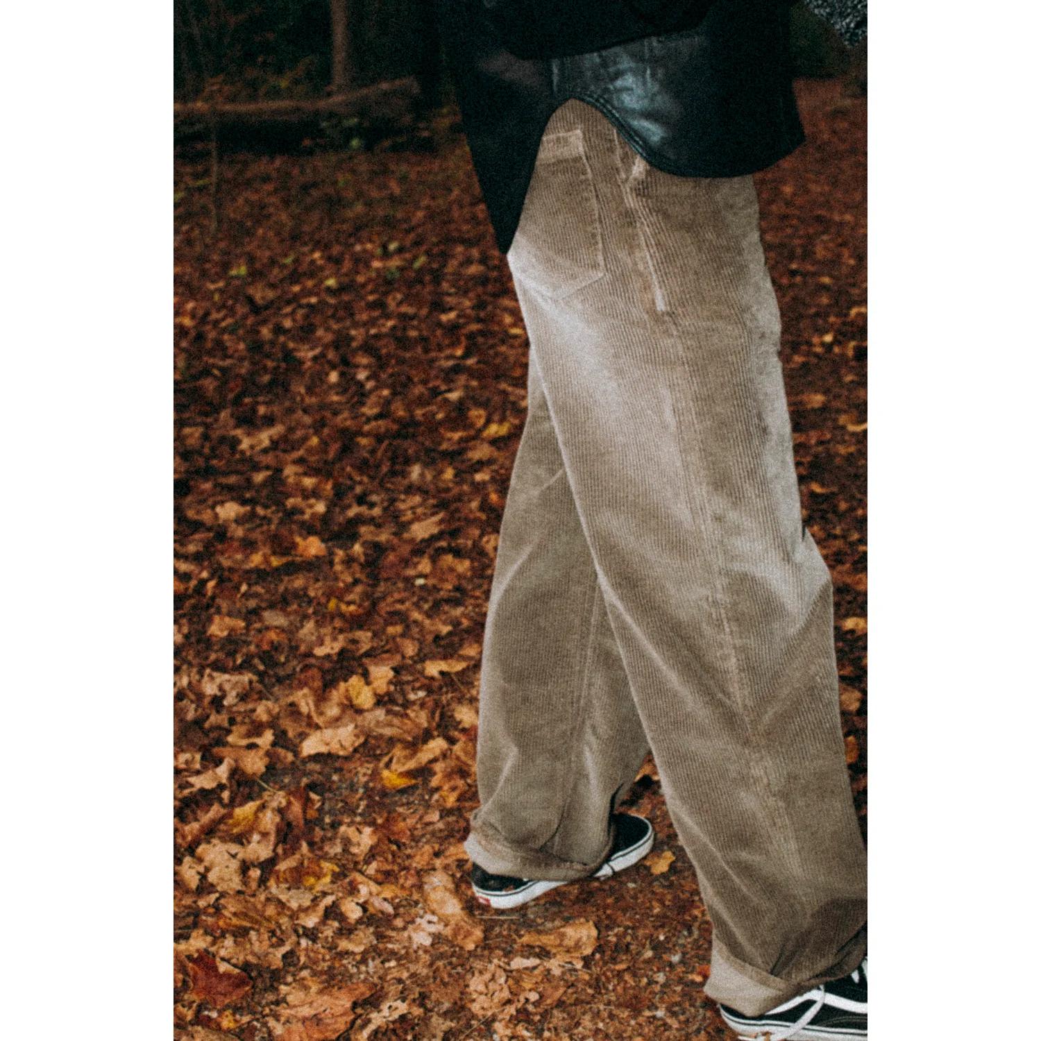 Kallmeyer Column Leg Jean in Mink Distressed Corduroy - Image 12