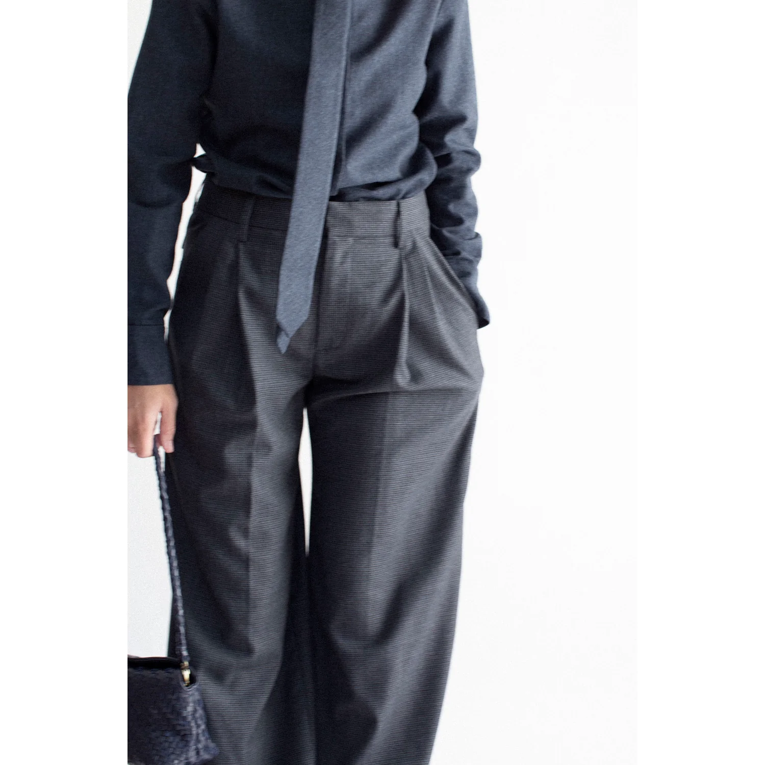 Kallmeyer Roxana Low-Rise Trouser in Navy Houndstooth - Image 11