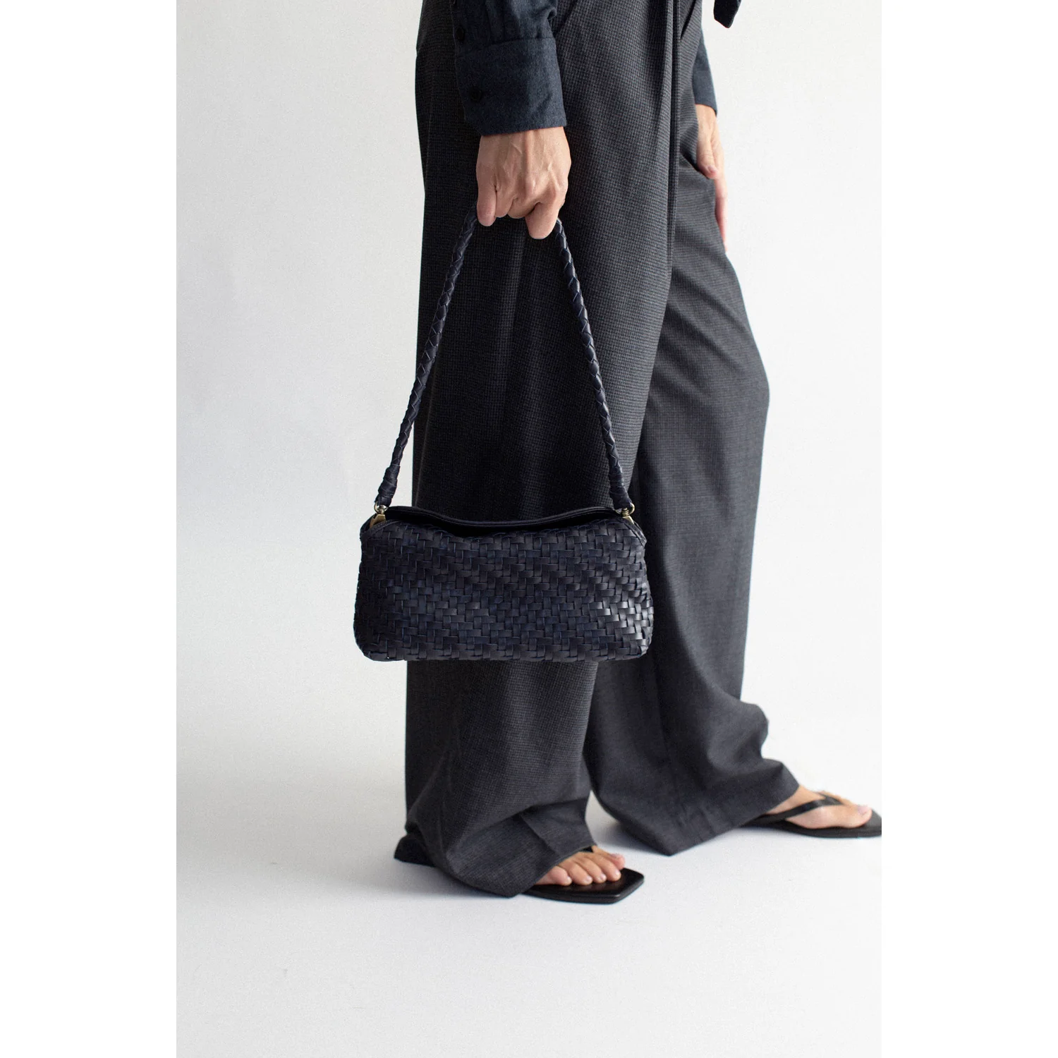 Kallmeyer Roxana Low-Rise Trouser in Navy Houndstooth - Image 13