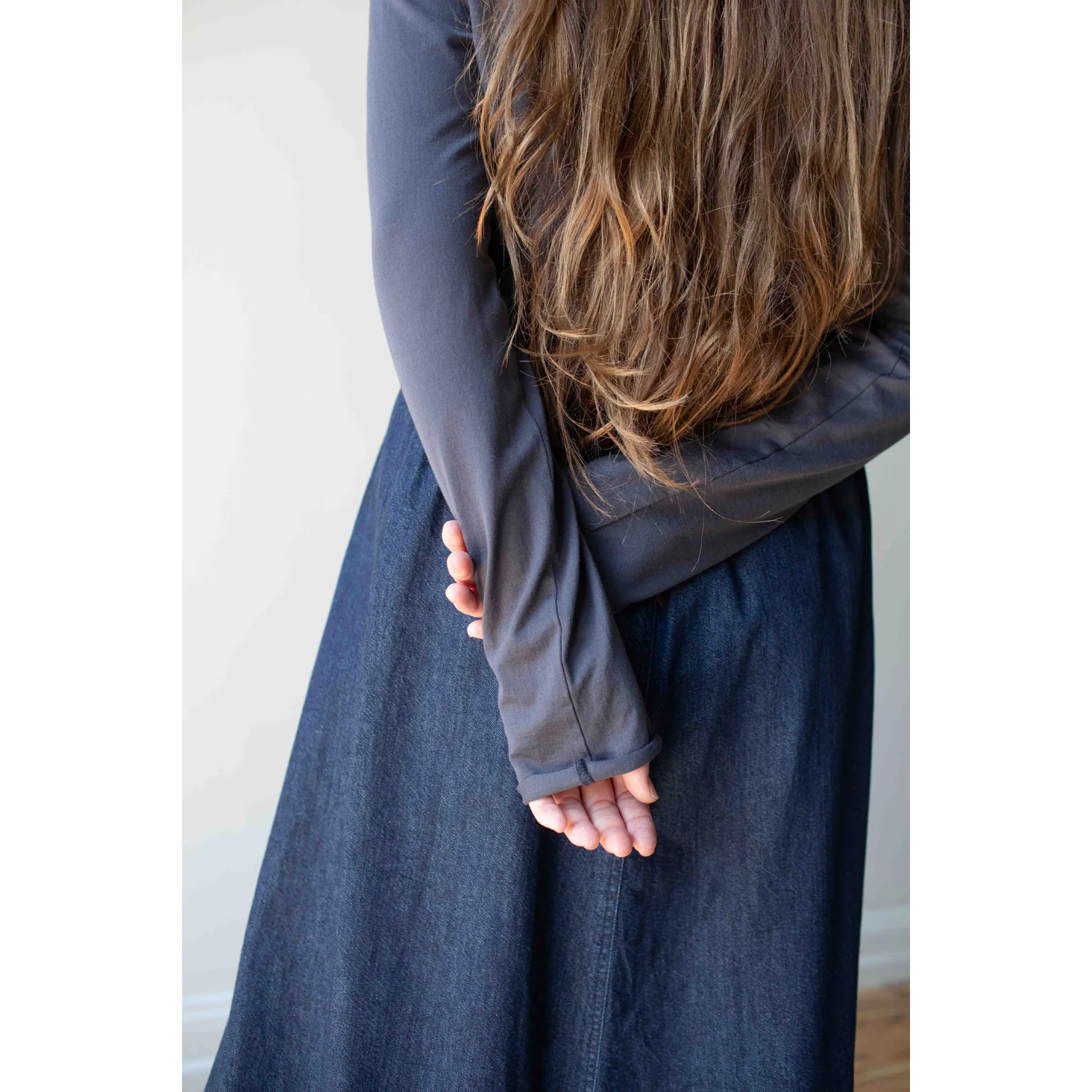 Labo.Art Agapi Tee in Graphite - Image 6