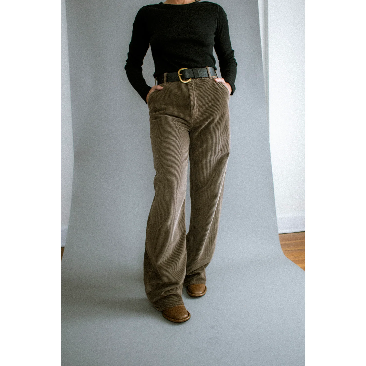 Kallmeyer Column Leg Jean in Mink Distressed Corduroy - Image 5