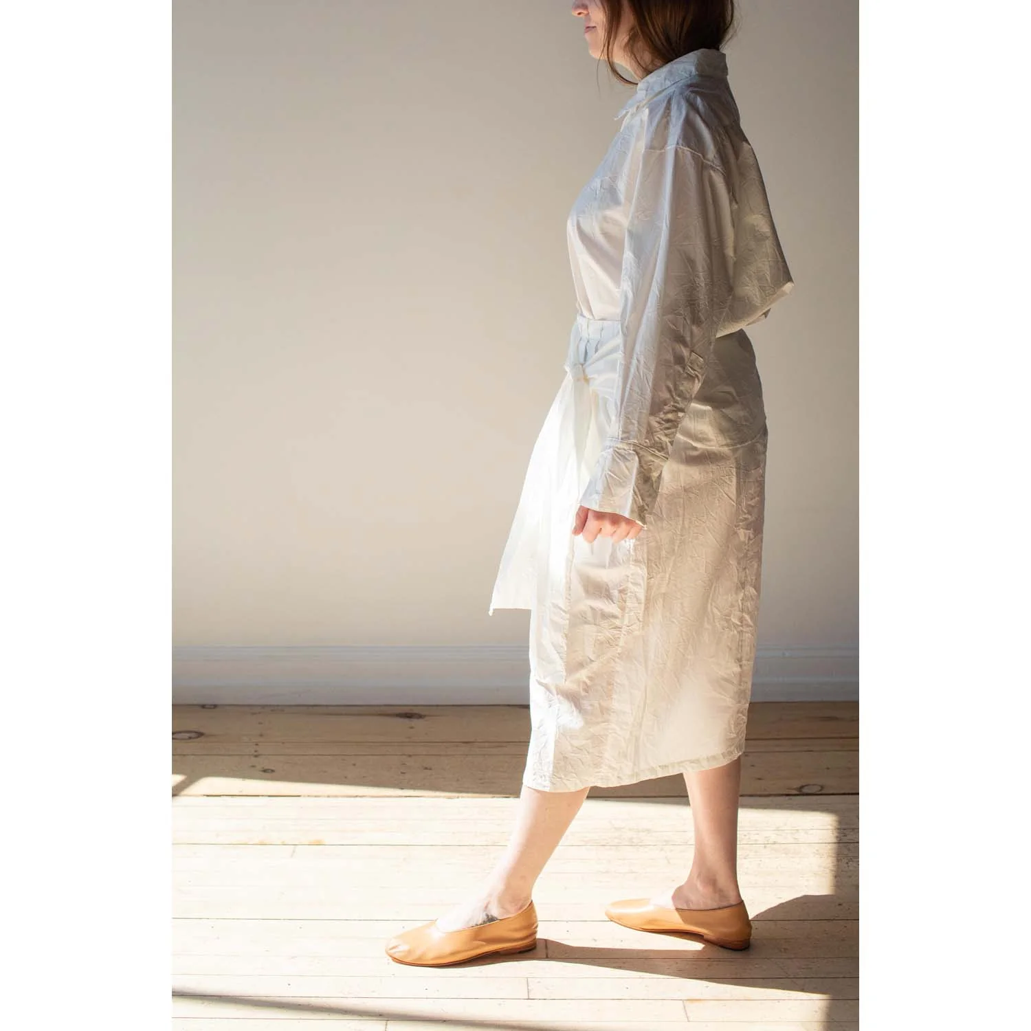 Martiniano Glove Flat in Camel - Image 6