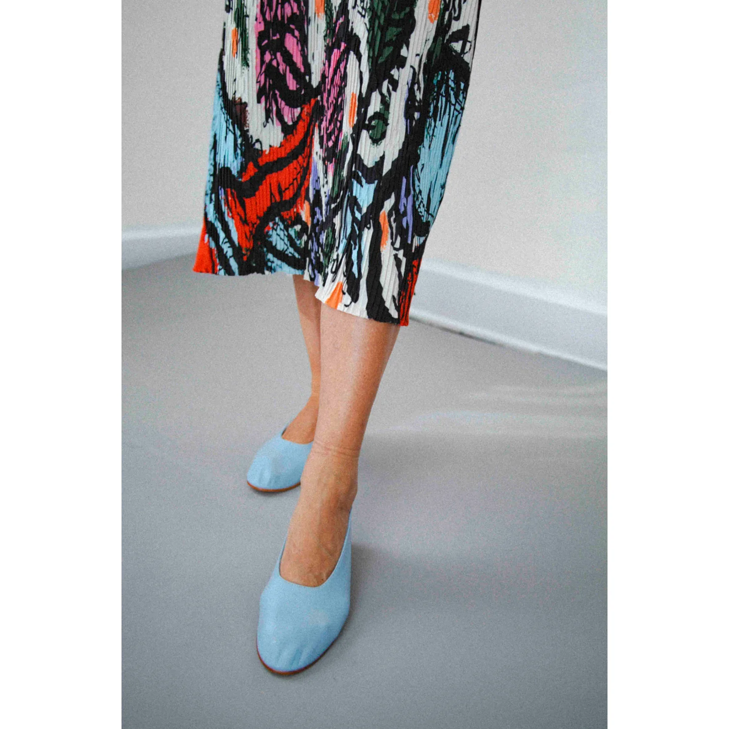 Martiniano Glove Flat in Light Blue - Image 4