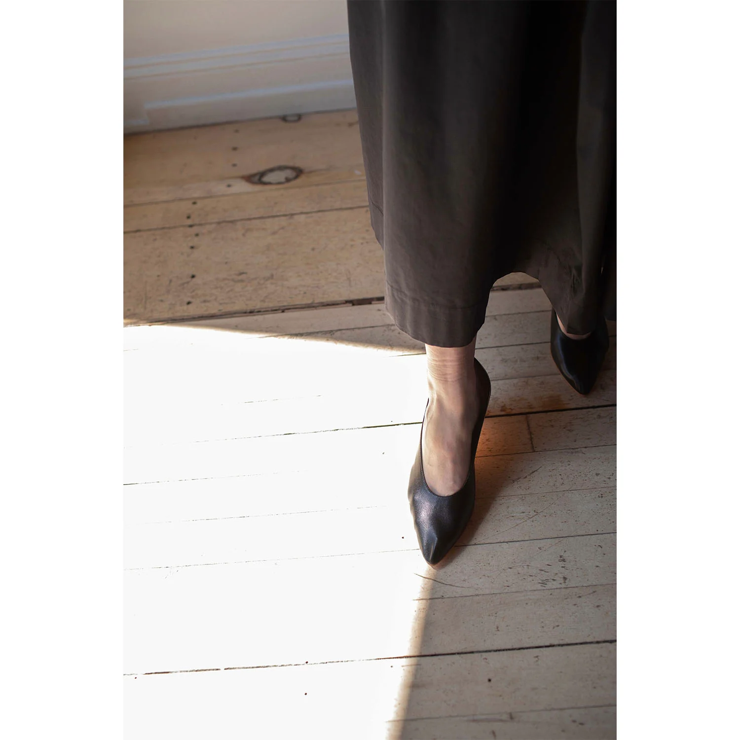 Martiniano Party in Black - Image 11