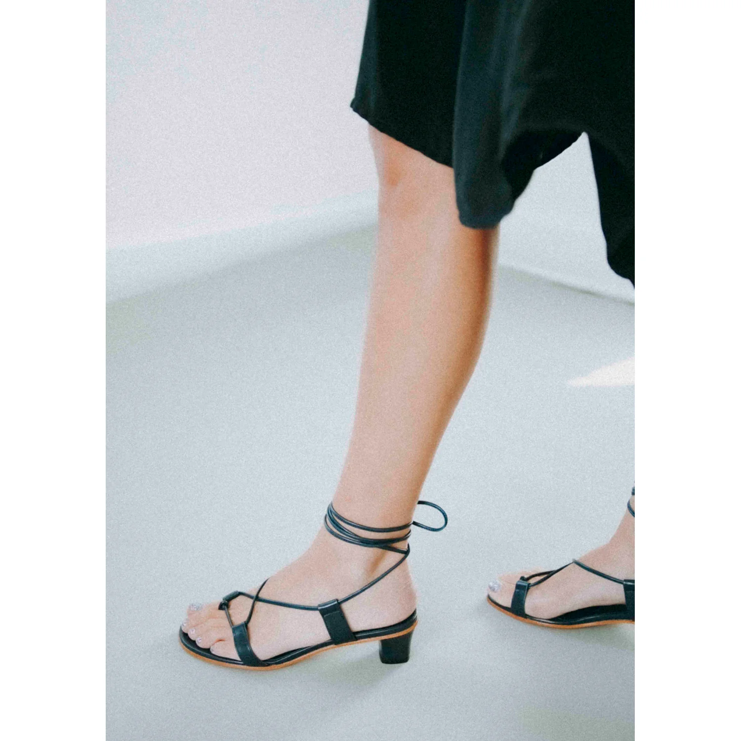 Martiniano Pavone in Navy - Image 4