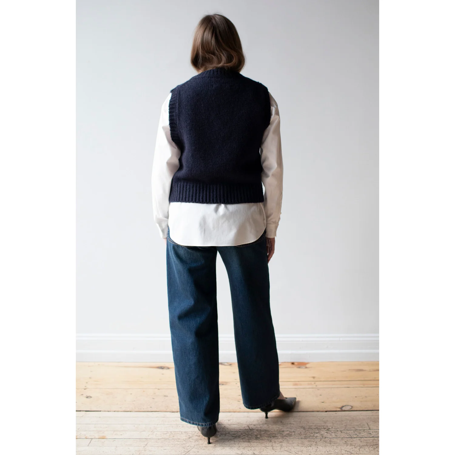 MHL. Longline Shirt in White Compact Cotton Poplin - Image 8