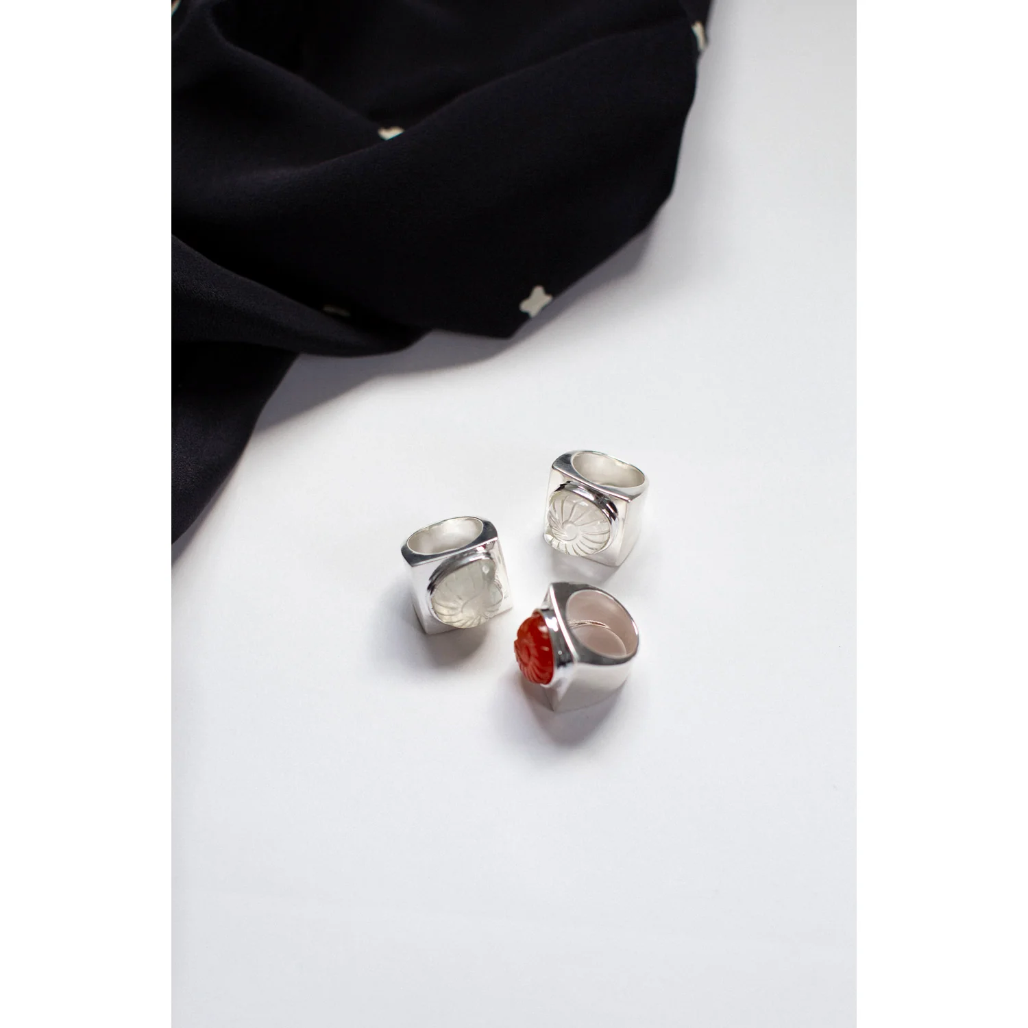 Nomia Carved Nautilus Shell Ring in Red Onyx - Image 3