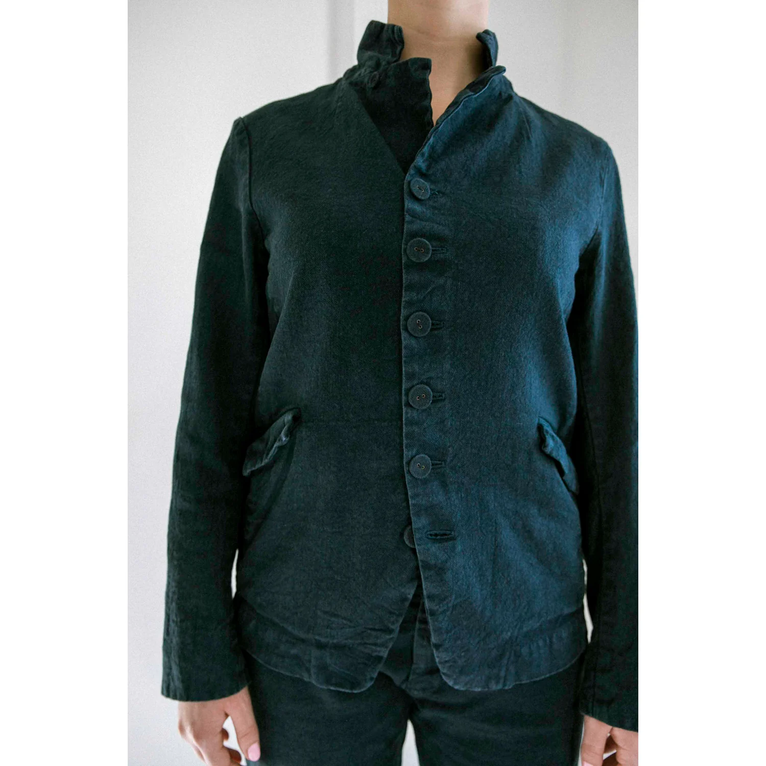 Pas de Calais Linen Cotton Soft Twill Tailored Jacket in Navy - Image 4