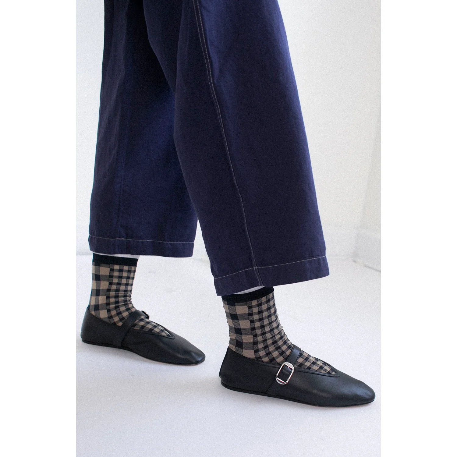 Le Monde Béryl Stella Slipper in Midnight Blue - Image 7